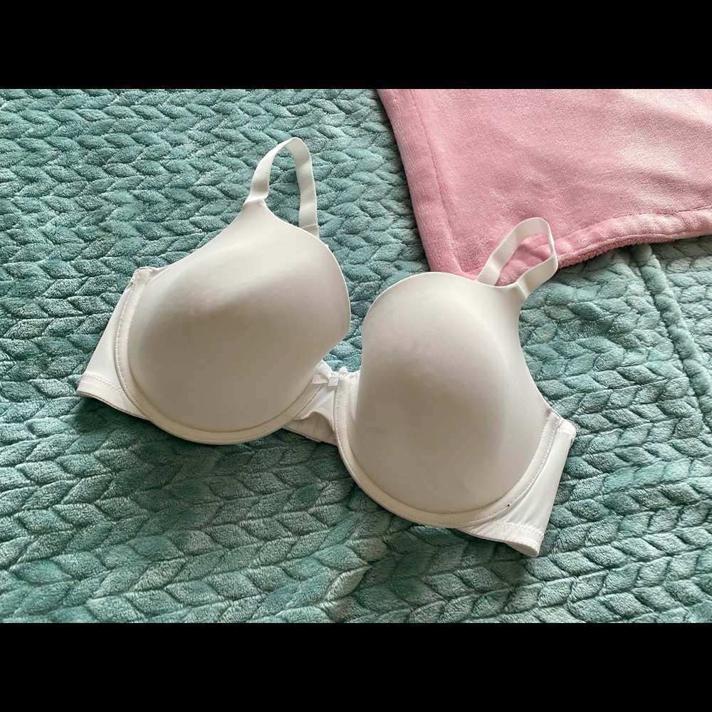 • NWOT Auden Target Bra •